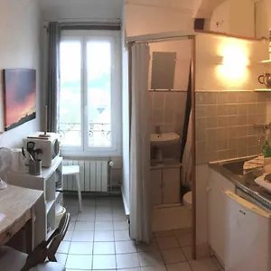 https://studio-elphants-2.hotels-rhonealpes.com