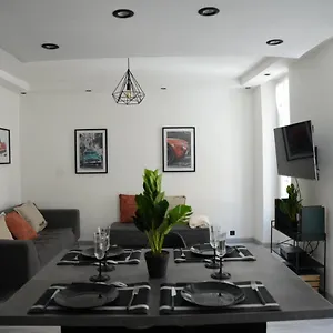  le Madeleine  Apartment