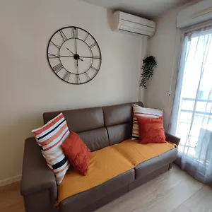 Appartement Climatise Avec Parking A 6min A Pied De La Gare St Charles, Marseille